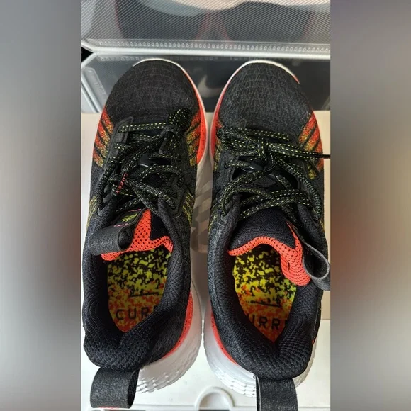 Curry  10 - Picture 4 of 5